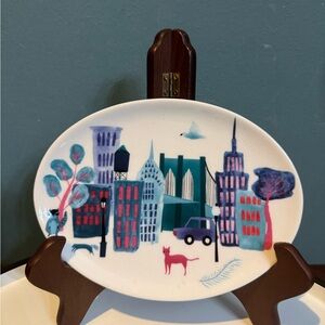 Fishs Eddy Collage City Collection Oval Plate, New York City Cat pattern, signed